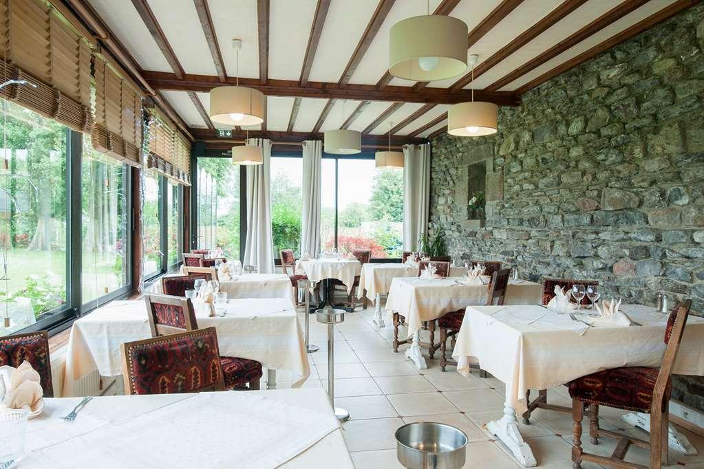 Manoir De La Roche Torin, The Originals Relais Hotel Courtils Ресторант снимка